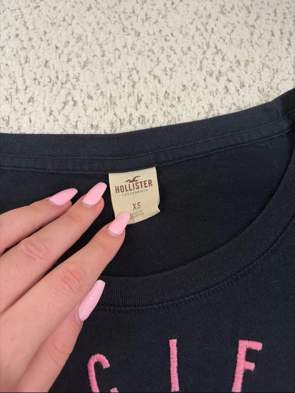 Vintage Hollister Navy Long Sleeve Tee with Pink Logo - Picture 2 of 2